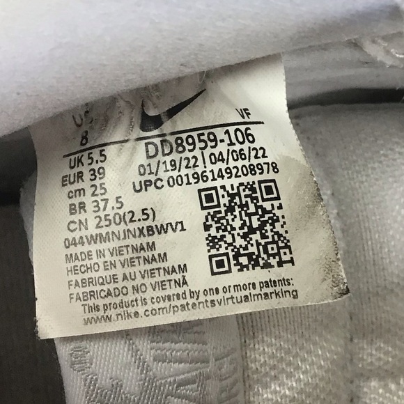 Nike Women's Size 8 Air Force 1 '07 Sneakers White Metallic Gold Swoosh - Picture 2 of 11